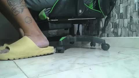 sr master cum its my old account online show from December 22, 2025, 7:55 pm