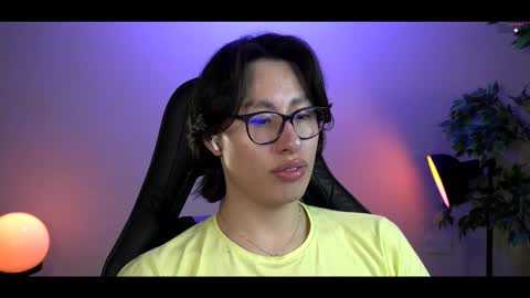 Luis online show from February 21, 2025, 5:24 am
