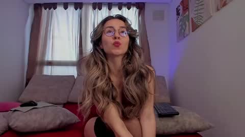 Snapshot of ssara_miranda chatting on February 14, 2025, 10:04 pm  Sara Miranda  online show from February 14, 2025, 10:04 pm