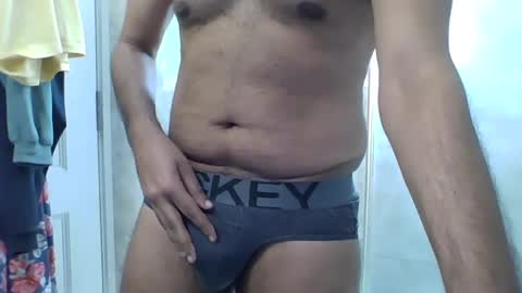 Snapshot of sslave_4_youu chatting on December 17, 2024, 6:45 am slave online show from December 17, 2024, 6:45 am