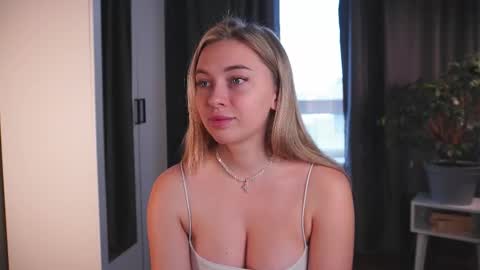 Snapshot of sssecretgirlfriend chatting on October 19, 2025, 7:09 am Kate online show from October 19, 2025, 7:09 am