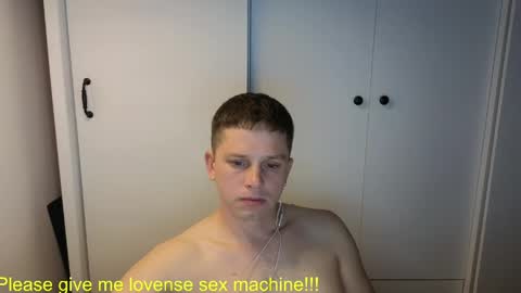 Snapshot of st1vemaster01 chatting on June 1, 2026, 2:41 pm st1vemaster01 online show from June 1, 2026, 2:41 pm