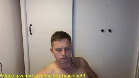 st1vemaster01 online show from July 26, 2026, 2:02 pm