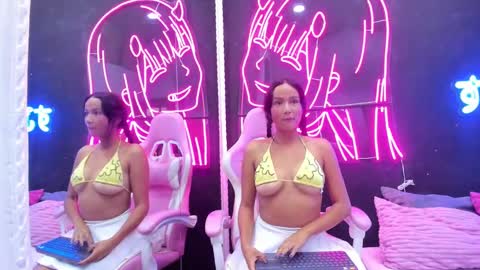 Snapshot of staarlightt chatting on October 4, 2025, 10:30 pm staarlightt online show from October 4, 2025, 10:30 pm