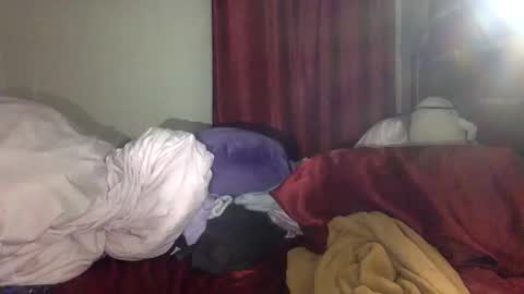 Dianaseshh online show from December 5, 2025, 6:11 am