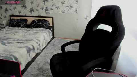 Stacey GMT5 Mo Tu We Th Fr Sa 3am -10am online show from January 16, 2025, 3:56 am