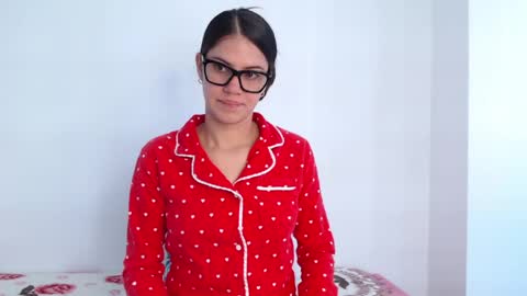 stacey_taylor7 online show from May 1, 2026, 12:32 pm