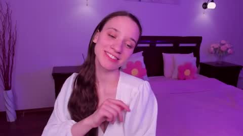 Snapshot of staceycutie chatting on March 29, 2026, 5:35 pm StaceyCutie online show from March 29, 2026, 5:35 pm