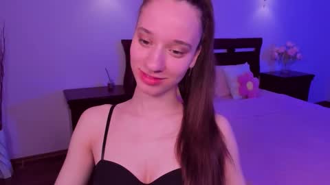 Snapshot of staceycutie chatting on March 31, 2026, 5:35 pm StaceyCutie online show from March 31, 2026, 5:35 pm