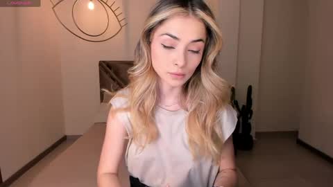 Stacy Woods online show from May 7, 2026, 11:37 am