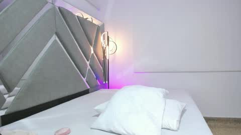 Stacy online show from February 4, 2026, 7:09 pm