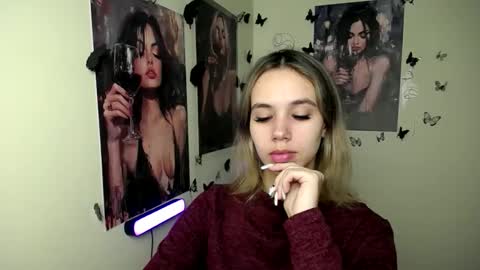 Snapshot of stacy_gr chatting on October 1, 2025, 12:11 pm Stacy online show from October 1, 2025, 12:11 pm