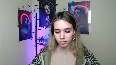 Snapshot of stacy_gr chatting on October 8, 2025, 12:47 pm Stacy online show from October 8, 2025, 12:47 pm