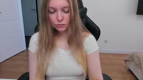 Stacy  online show from March 24, 2026, 10:42 am