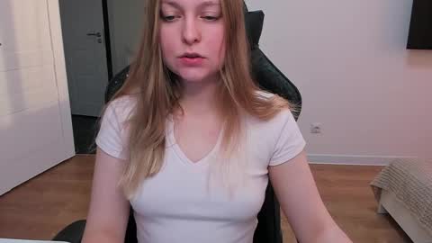 Stacy  online show from May 6, 2026, 5:18 pm