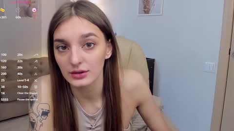 Sexy lips online show from March 7, 2025, 10:35 am