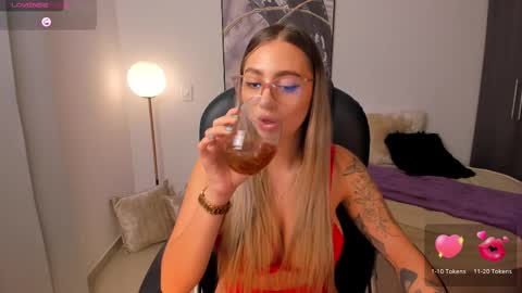 Snapshot of stacyconner chatting on February 26, 2025, 4:47 am Stacy Conner online show from February 26, 2025, 4:47 am