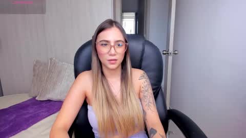 Snapshot of stacyconner chatting on September 19, 2025, 8:09 pm Stacy Conner online show from September 19, 2025, 8:09 pm