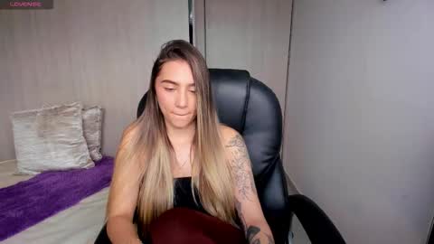 Snapshot of stacyconner chatting on October 16, 2025, 3:35 pm Stacy Conner online show from October 16, 2025, 3:35 pm