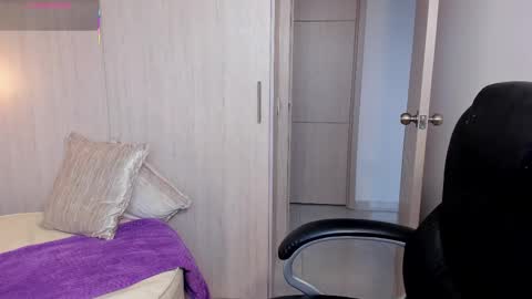 Snapshot of stacyconner chatting on November 14, 2025, 8:07 pm Stacy Conner online show from November 14, 2025, 8:07 pm