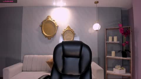 Im Stacy online show from January 7, 2025, 10:01 am
