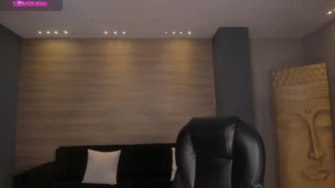Im Stacy online show from January 10, 2025, 4:20 pm