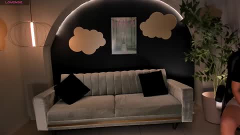Im Stacy online show from February 20, 2025, 9:44 am