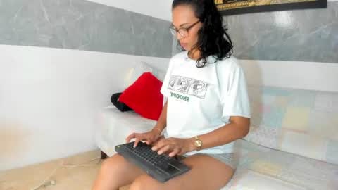 stacy fox online show from July 6, 2026, 9:17 pm