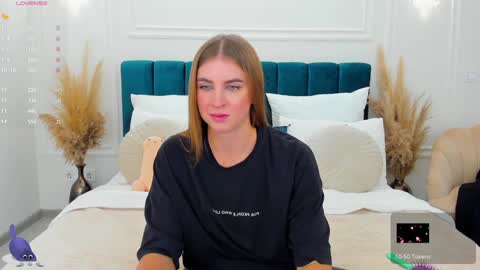 Snapshot of stacyjey chatting on December 4, 2024, 12:47 pm Stacy online show from December 4, 2024, 12:47 pm