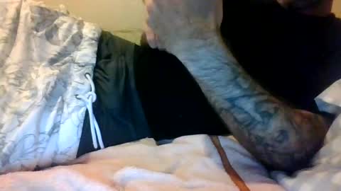 Snapshot of standingtall1011 chatting on August 8, 2026, 7:27 pm standingtall1011 online show from August 8, 2026, 7:27 pm