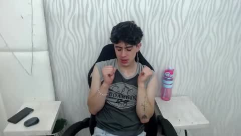 star_boyx online show from February 28, 2025, 7:35 pm