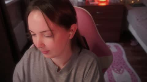 Alice online show from December 4, 2025, 4:22 am