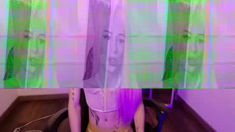 Snapshot of star_storm chatting on September 24, 2025, 5:44 am star_storm online show from September 24, 2025, 5:44 am