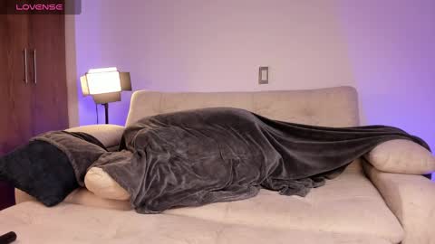 Snapshot of starcollens chatting on December 21, 2024, 4:30 am EVA COLLENS online show from December 21, 2024, 4:30 am