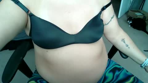 starella___saxxxton online show from December 7, 2024, 5:53 pm