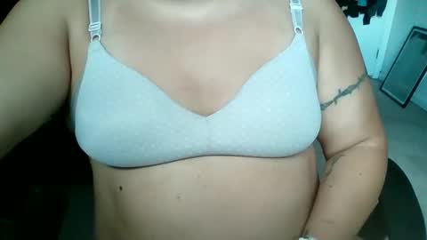 starella___saxxxton online show from October 18, 2025, 2:51 pm