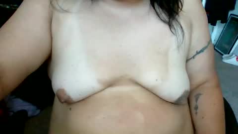Snapshot of starella___saxxxton chatting on June 23, 2026, 3:10 pm starella___saxxxton online show from June 23, 2026, 3:10 pm