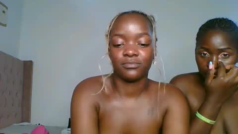 Snapshot of stargirl_lia chatting on May 6, 2026, 5:03 am lia online show from May 6, 2026, 5:03 am