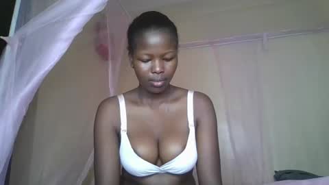 staria_diva online show from November 23, 2025, 1:33 pm