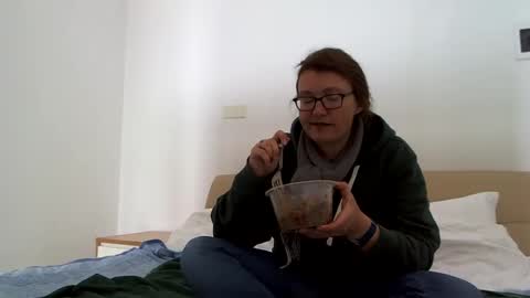 starlagurl online show from January 18, 2025, 4:59 am