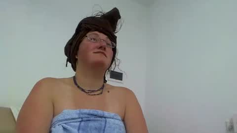 starlagurl online show from January 20, 2025, 11:24 am