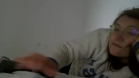 starlagurl online show from February 6, 2025, 8:29 am