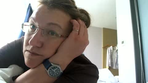 starlagurl online show from February 14, 2025, 6:02 am