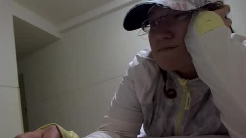 starlagurl online show from February 17, 2025, 11:34 am