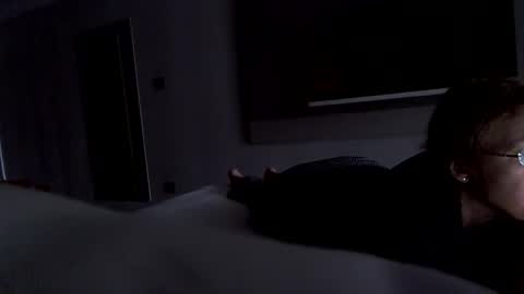 starlagurl online show from February 21, 2025, 9:02 am