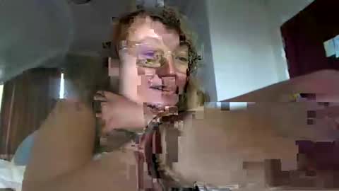 starlagurl online show from March 11, 2025, 5:27 am