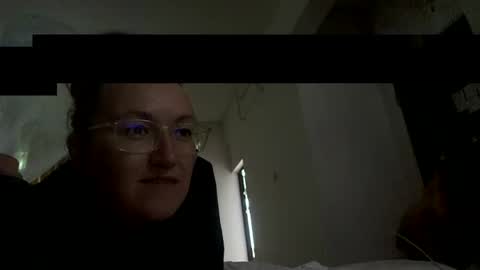 starlagurl online show from March 12, 2025, 9:23 am