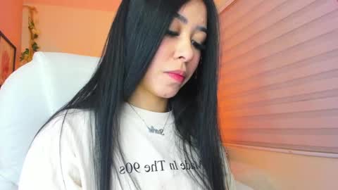 Snapshot of starlie_ chatting on December 6, 2024, 12:45 am Alisson online show from December 6, 2024, 12:45 am