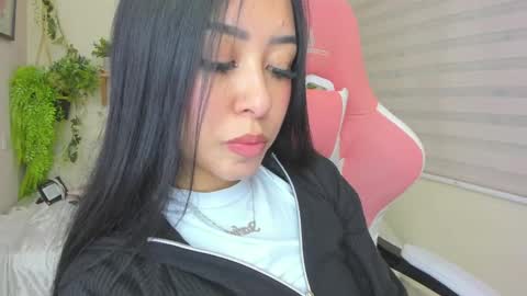Snapshot of starlie_ chatting on March 8, 2025, 12:11 am Alisson online show from March 8, 2025, 12:11 am