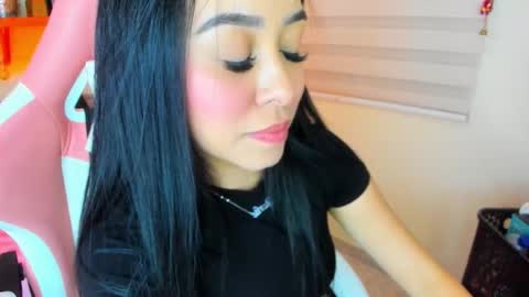 Snapshot of starlie_ chatting on October 1, 2025, 1:55 am Alisson online show from October 1, 2025, 1:55 am